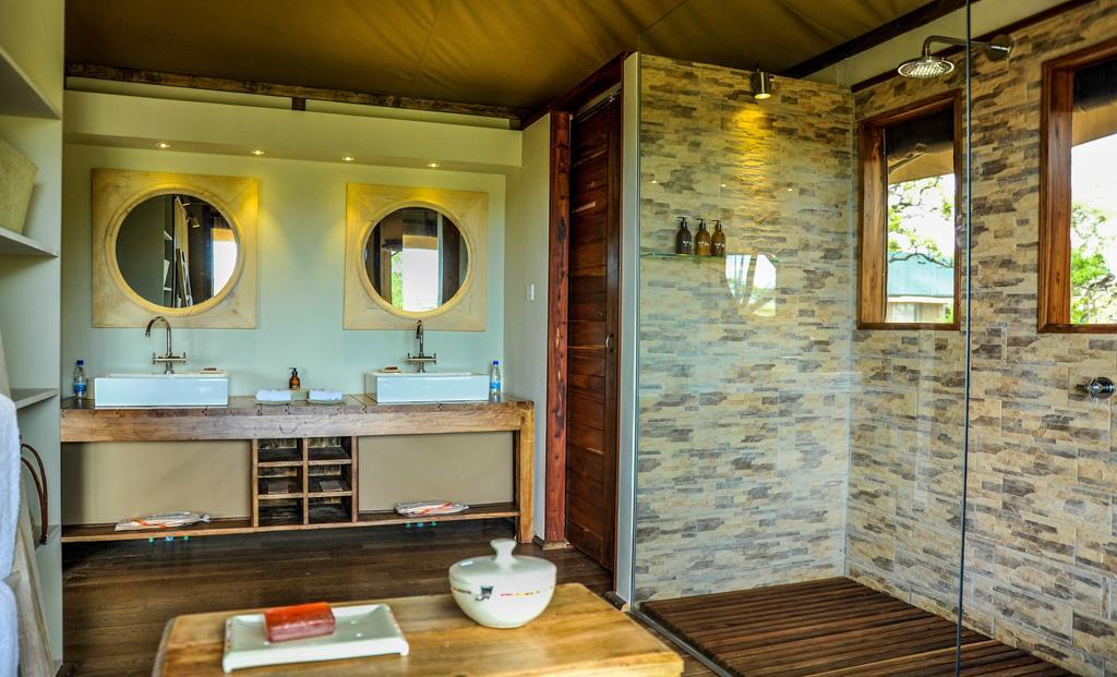 Lemala Kuria Hills Lodge Banagi Szoba fotó